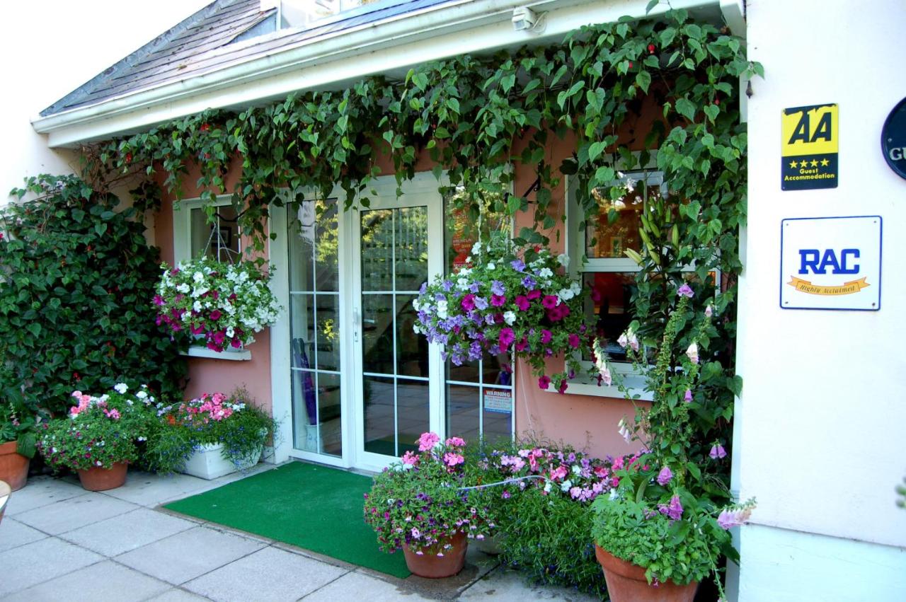 Grove Lodge Killorglin Kerry entrance